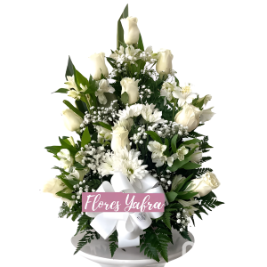 Arreglo de rosas y margaritas