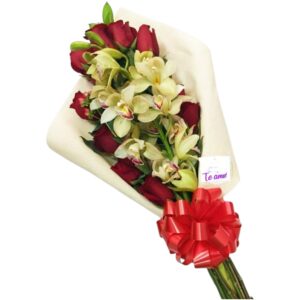 Bouquet de rosas y orquídeas