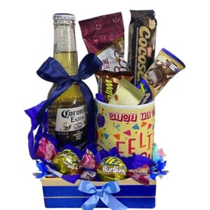 Caja de dulces, pocillo y cerveza