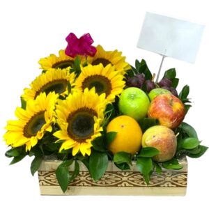 Tapizado de girasoles y frutas