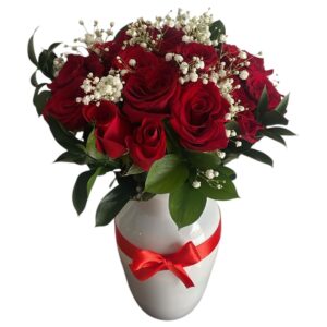 Arreglo en jarrón con rosas