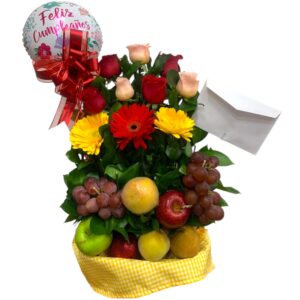 Gerberas, rosas y frutas