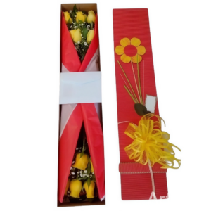 Caja de rosas amarillas